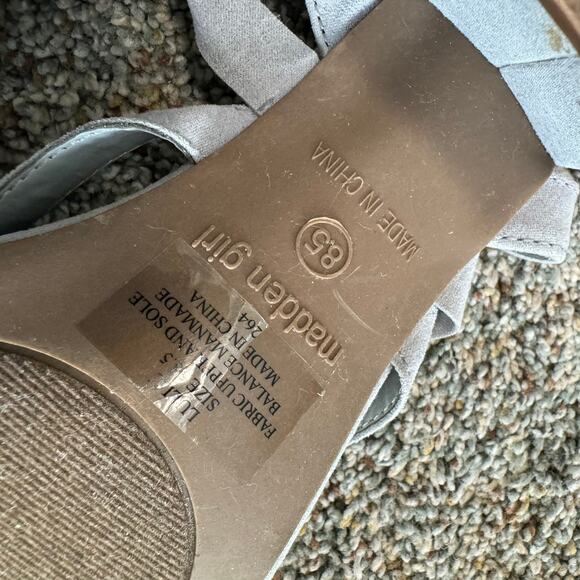 Madden Girl Strappy Gray Wrap Around Block Heels Size 8.5 Faux Suede - Picture 6 of 11